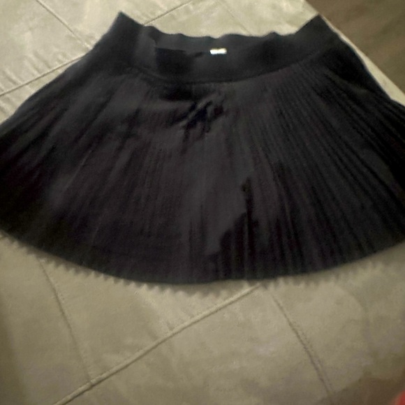 Lululemon Athletica Black Mini Skirt - Picture 1 of 5